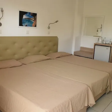 ホテル Pambos Napa Rocks - Adults Only