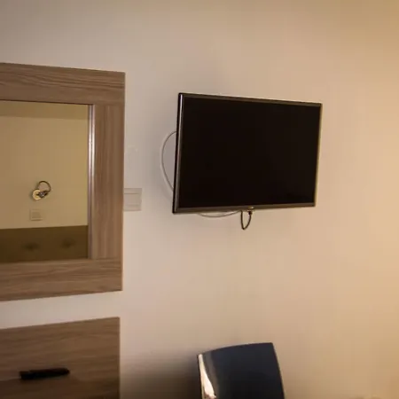 ホテル Pambos Napa Rocks - Adults Only アヤナパ