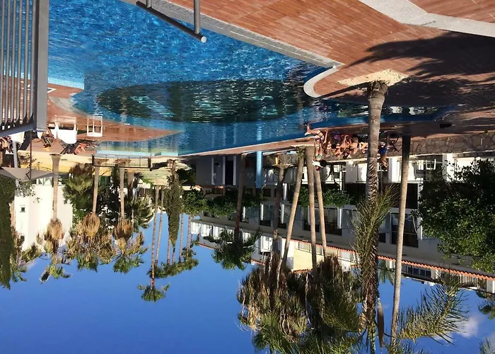 Pambos Napa Rocks - Adults Only Hotell 2*