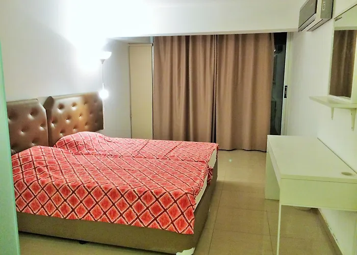 Pambos Napa Rocks - Adults Only 2*